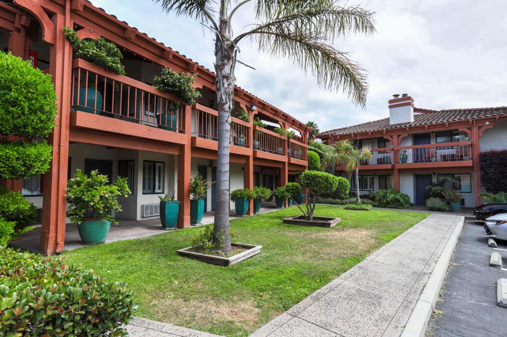 Campbell Inn Hotel Luaran gambar